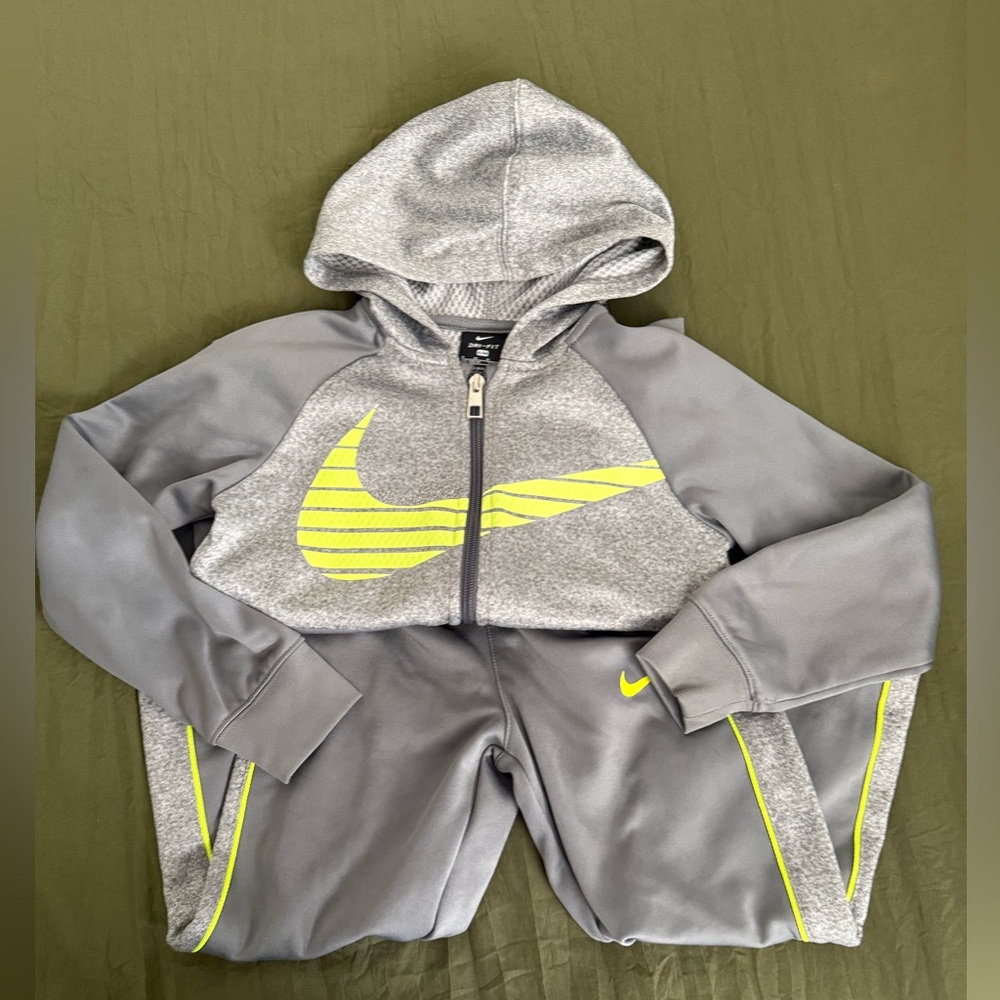 Nike Boy Dri-Fit Gray Jogger Outfit size 6 / Medium - Picture 3 of 6